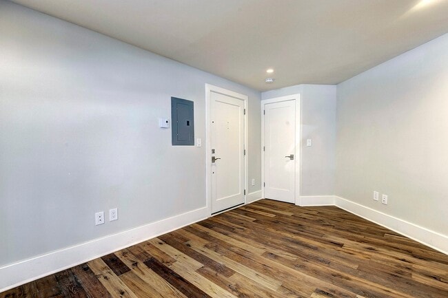 Photo - 1910 Kalorama Rd NW Unidad 003