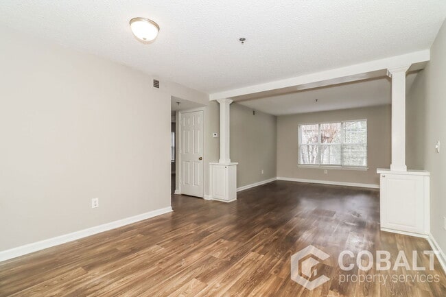 Photo - 987 Collier Rd NW Unit E