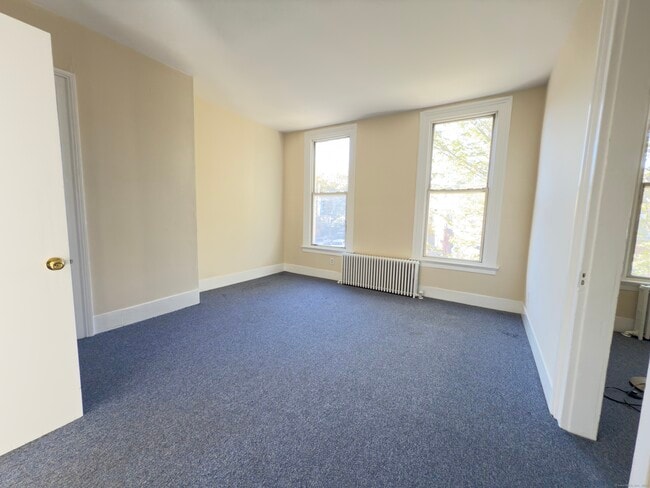 Photo - 590 East St