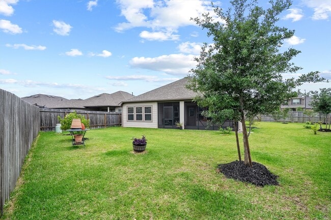 Photo - 6303 Cambrai Wood Ln