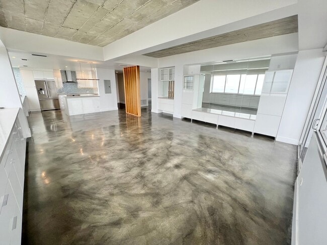 Photo - Private 16th-Floor Oceanview Residence with Belmont Pier Views Unit 1640