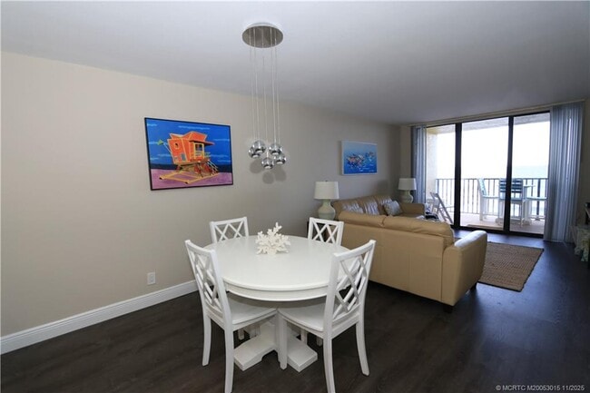 Building Photo - 7380 S Ocean Dr Unit 621
