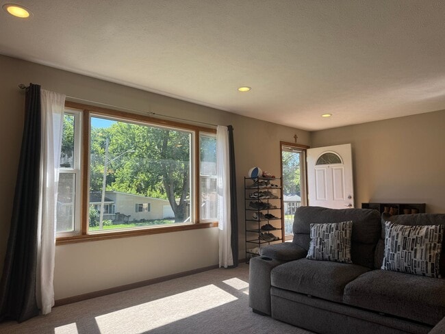 Photo - Raised Ranch Near Offutt AFB with Finished Basement & Oversized Garage