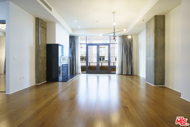 Photo - 1111 S Grand Ave Unit PH 3