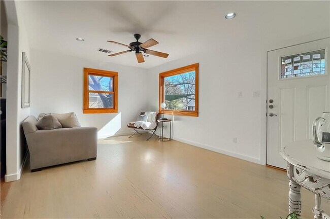 Photo - 5510 Avenue G