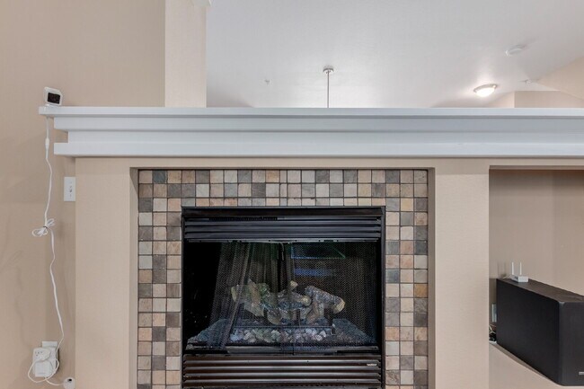 Photo - A contemporary 1826 sq ft. 3 Bedroom / 3 B...
