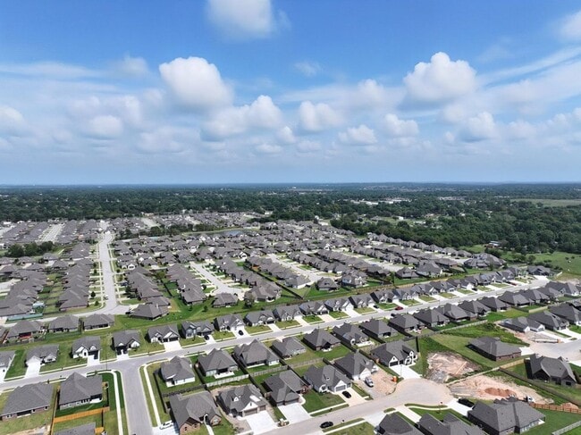 Photo - Like new, Move in Ready.