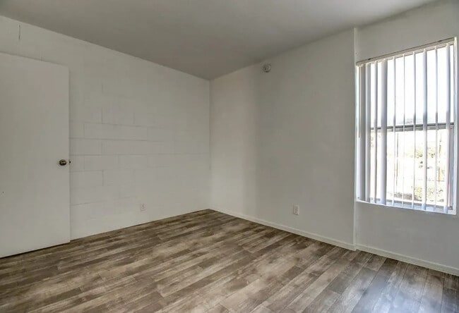 Photo - Vista Hermosa Apts