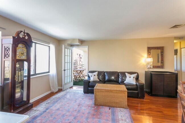 Photo - 420 Jefferson St Unit #4A