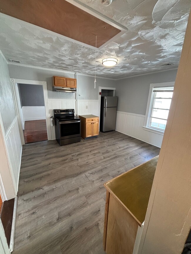 Building Photo - 112 Pomona Ave Unit 2