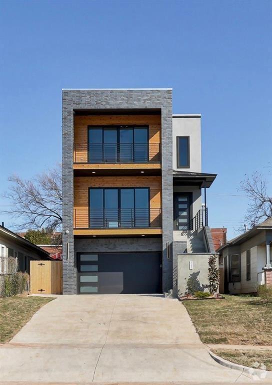 Building Photo - 1127 NW 7th St Rental