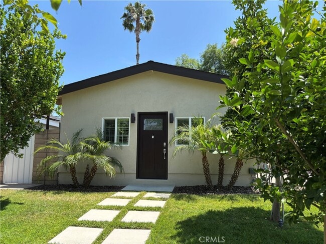 Building Photo - 22326 Gilmore St Unit 22326 Rental