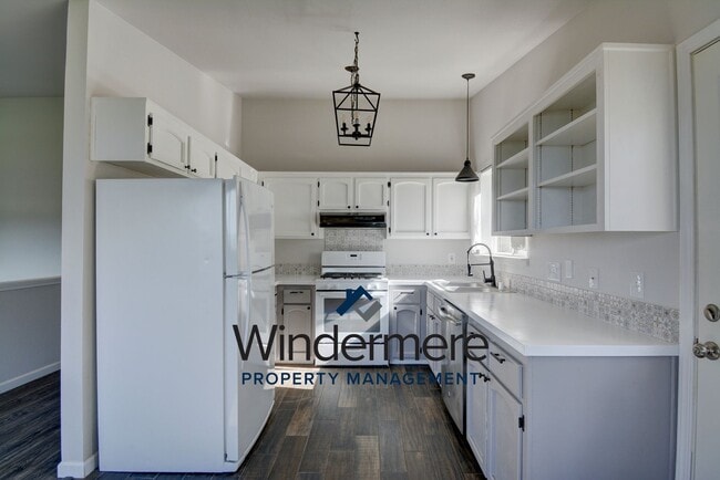 Photo - Charming 3 Bedroom 2 Bathroom Home in Sierra with Water View