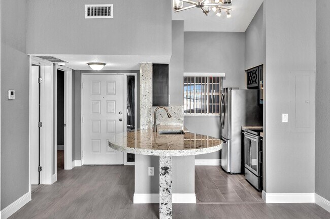 Photo - 2851 N Oakland Forest Dr