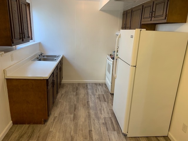 kitchen - 1627 Main St S Unit B