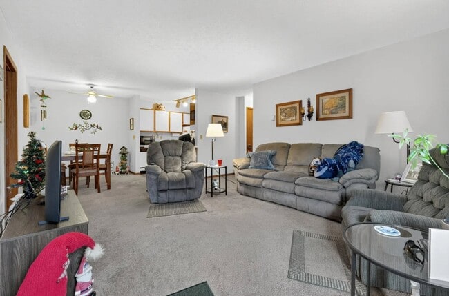 Living Area - Chartwell Apartments