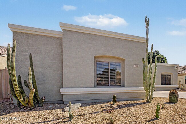 Photo - 765 W Ebony Way