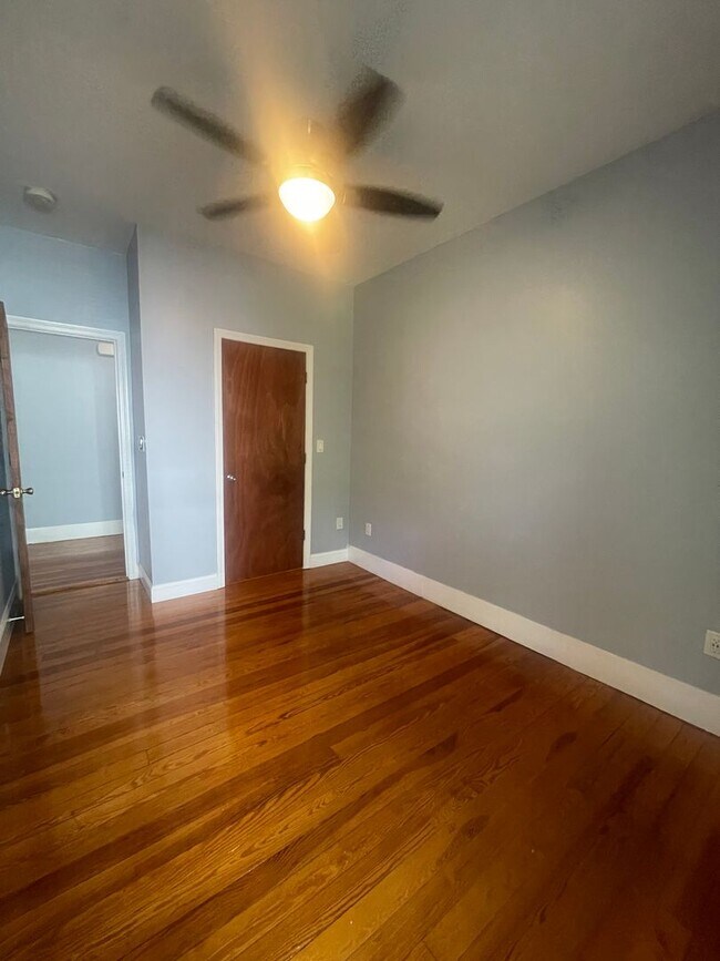 Photo - 289 Webster St