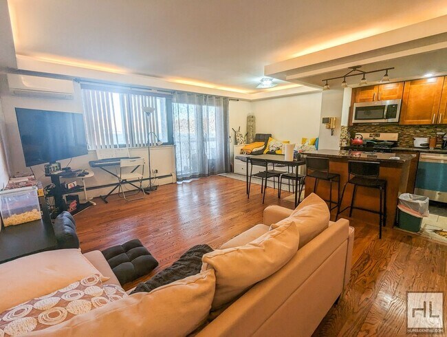 2 BED 2 BATH REGO PARK QUEENS BOULEVARD - 2 BED 2 BATH REGO PARK QUEENS BOULEVARD Apartment Unit 3