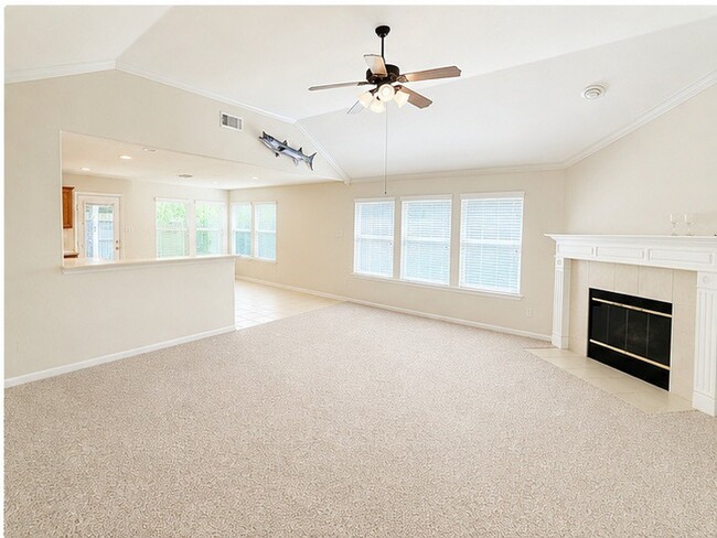 Photo - 26 Prairie Oak Dr
