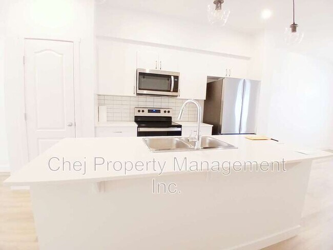 Photo - 1918-1209 209 St NW