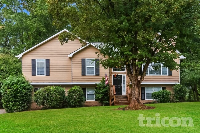 Building Photo - 172 N White Pines Dr