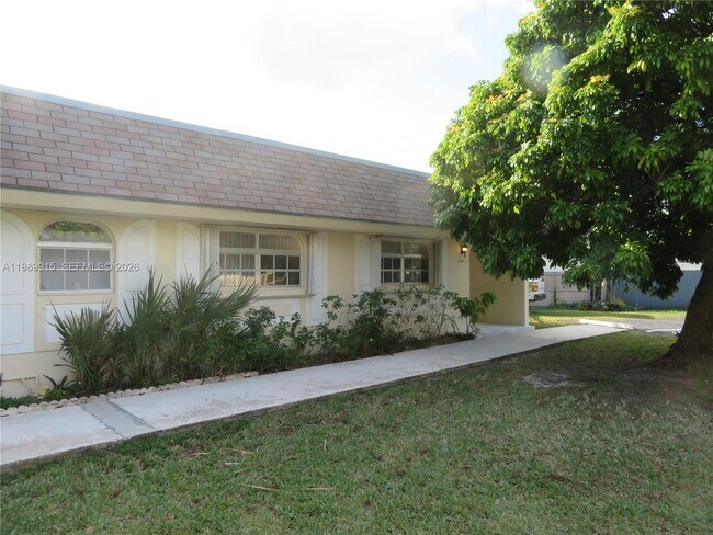 Photo - 17247 SW 112th Pl Unit 21044