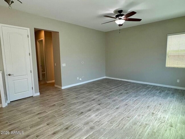 Photo - 1433 E Lovebird Ln