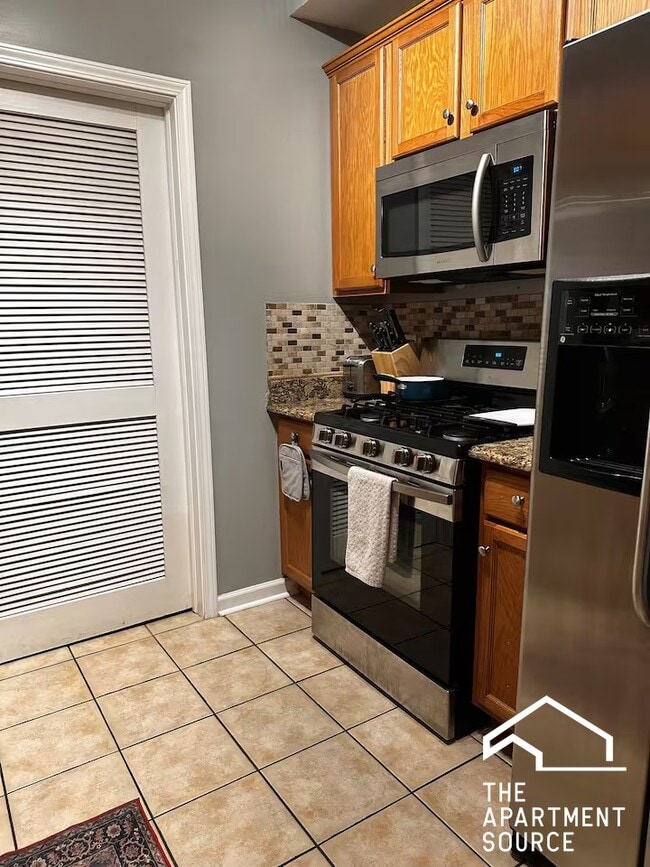 Photo - 811 S Kedzie Ave