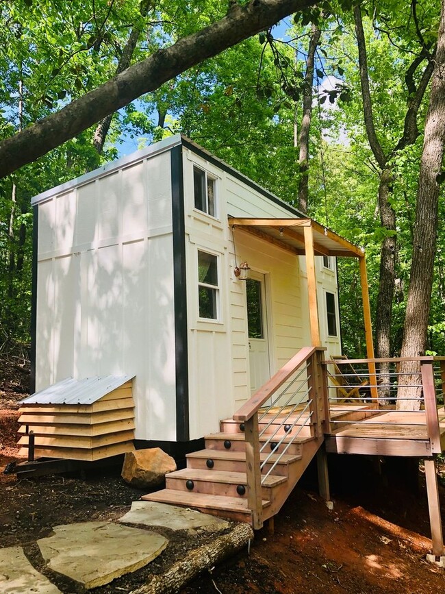 Charming 1BR Tiny House in Taylors - Charming 1BR Tiny House in Taylors