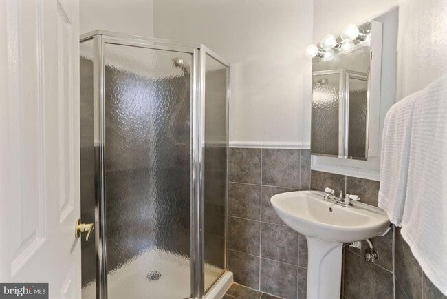 Photo - 1908 6th St NW