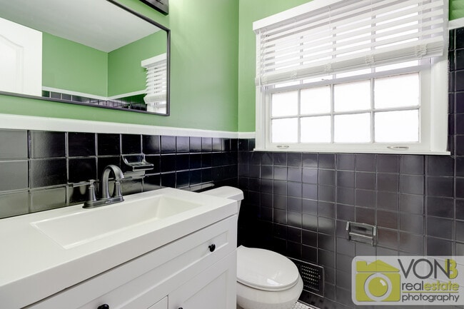 Photo - 648 Montclair Dr