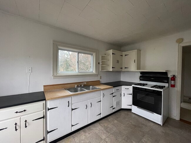 Photo - 3110 N Triphammer Rd Unidad 2
