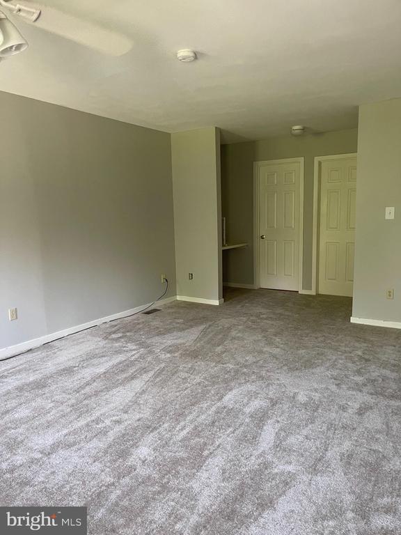 Photo - 325 Chickory Way