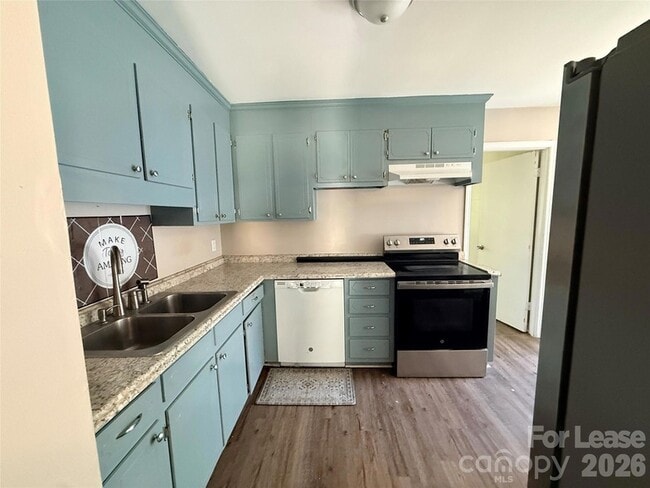 Photo - 1120 Claremont Rd