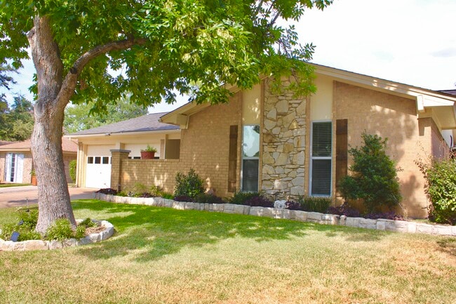 Building Photo - 2120 Mountainview Dr Rental