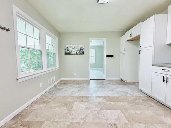 Photo - 836 Delverton Rd