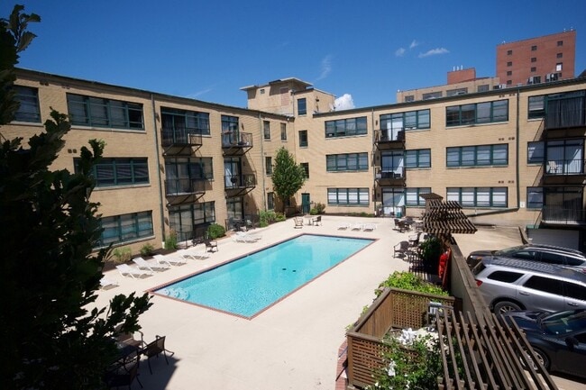 Photo - The Crown Downtown