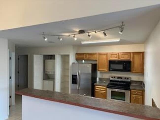 Photo - 6880 Skaff Ave Unidad 6880 Skaff