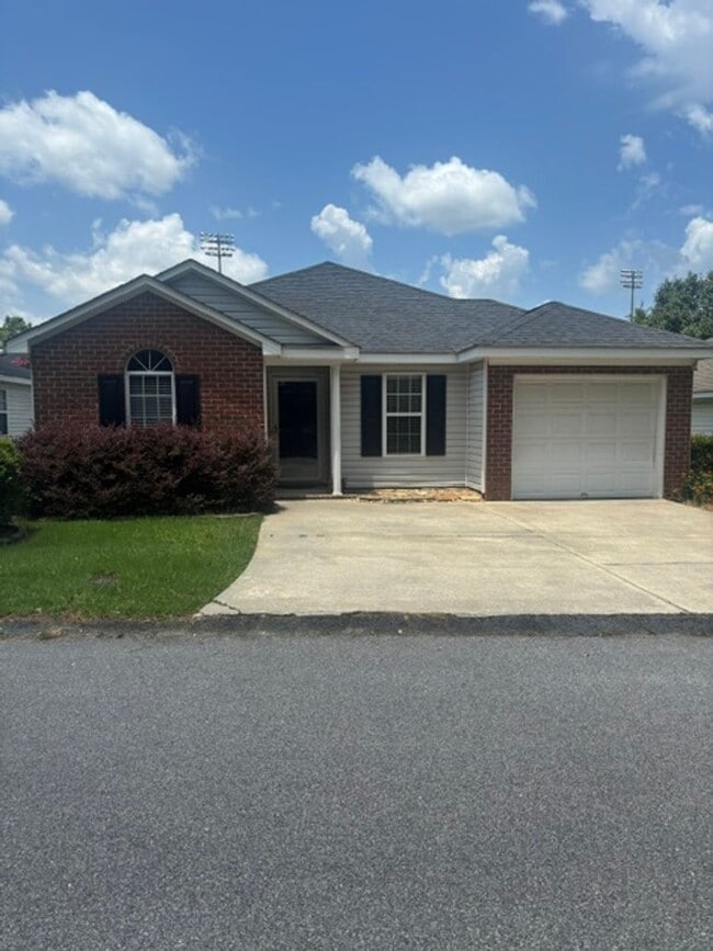 Building Photo - Check out our newest rental we just put on the market!