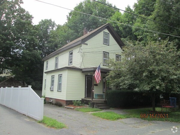 Building Photo - 40 Central St Unit 2 Rental