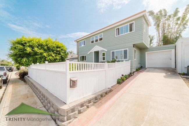 Building Photo - 341 N Sierra Ave