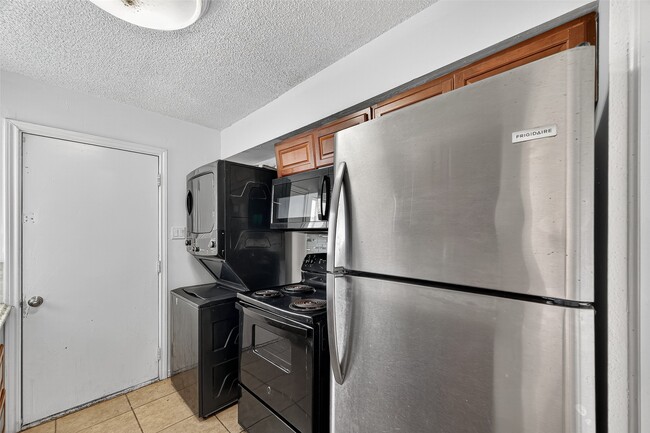 Photo - 7839 Cook Rd