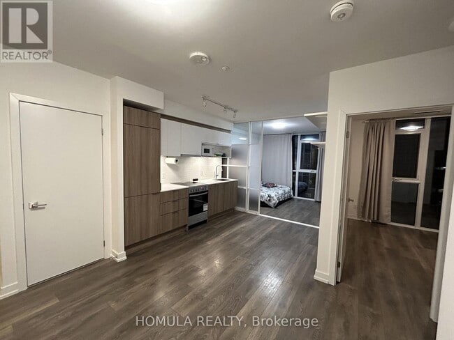 Photo - 159 Wellesley St E Unit 303