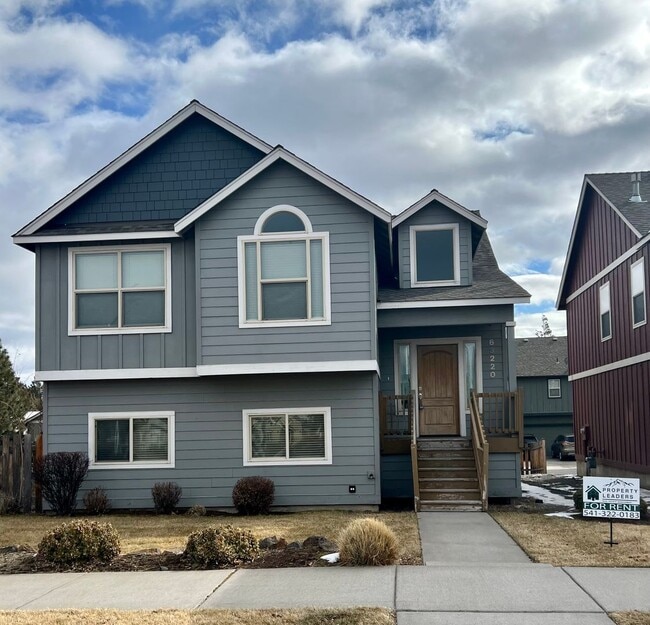 Spacious 4-Bedroom Home—Quick Drive to Dow... - Spacious 4-Bedroom Home—Quick Drive to Dow...