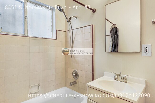 8451 Normandie Ave Unidad #3