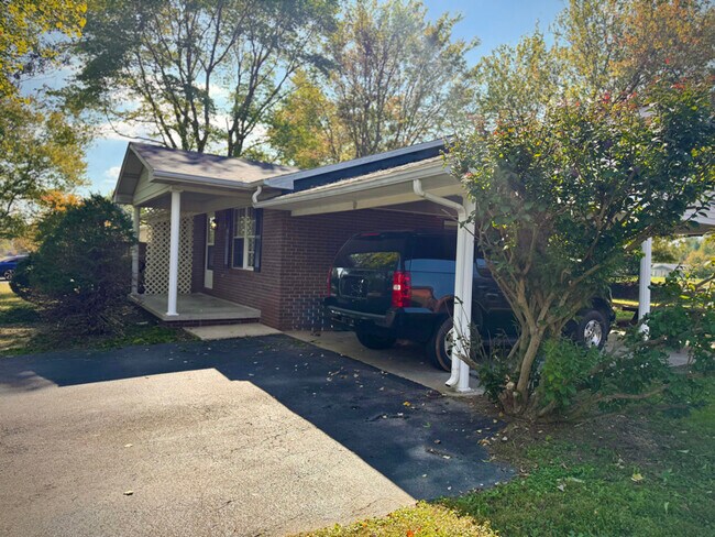 Photo - 597 Bluebird Dr