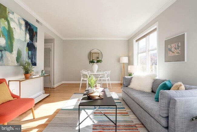 Building Photo - 1737 P St NW Unit 501