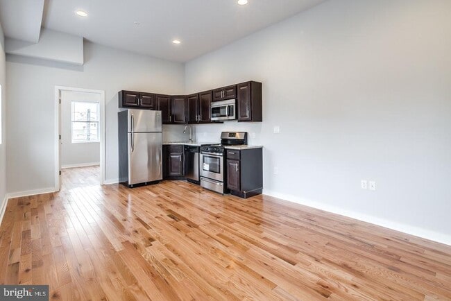 Photo - 2221 S Broad St Apartment Unit 2R