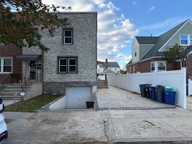 Building Photo - 114-60 226th St Unit 1